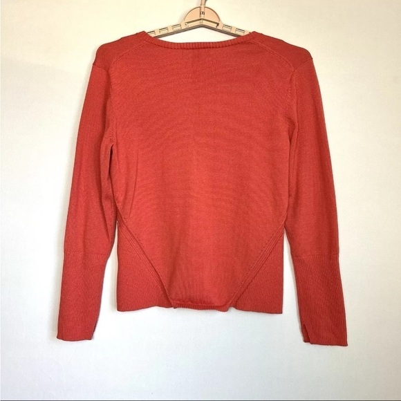 Title Nine V Neck Sz L Coral Orange Sweater Ribbed Trim  Knit Top Outdoor EUC - Picture 8 of 9